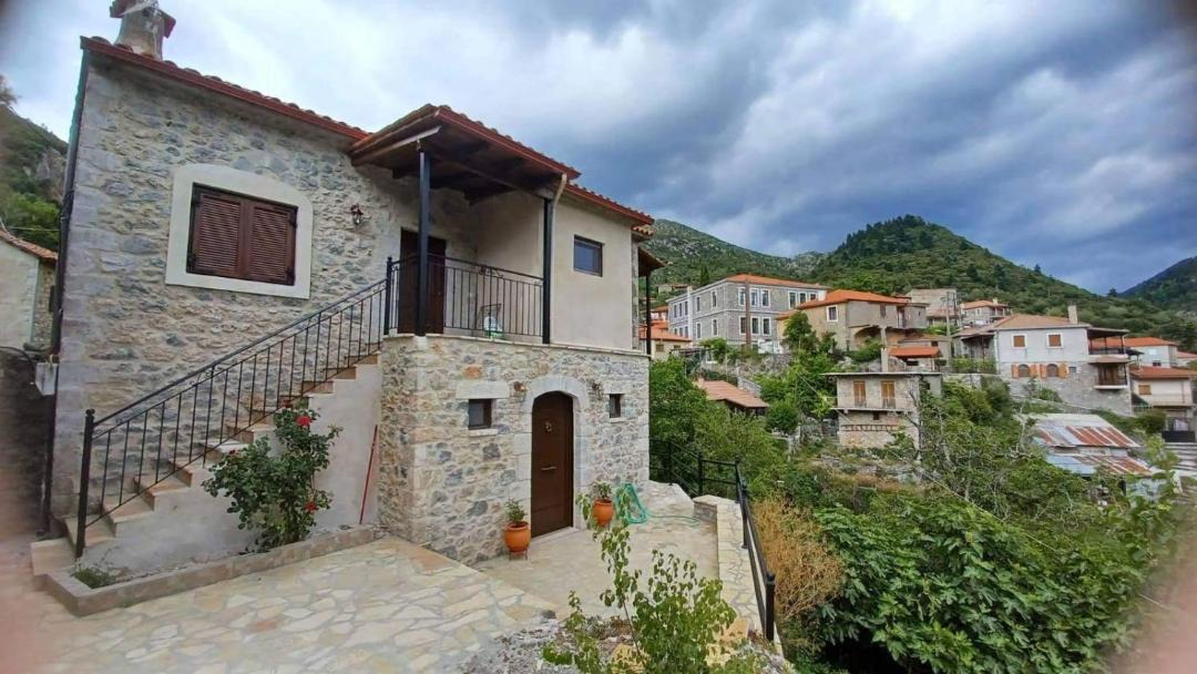 Photo of Buildings in Trikolonoi