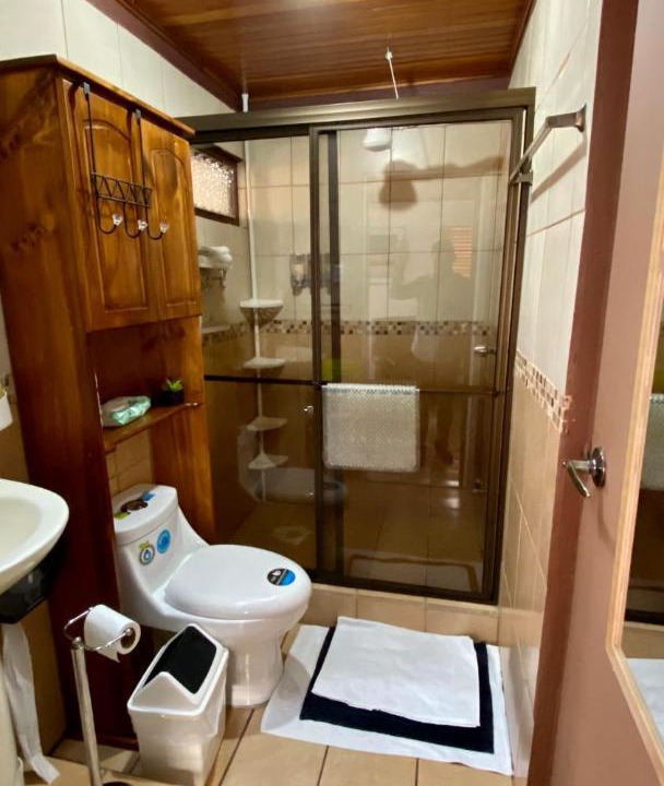 Photo of Bathroom in Alajuela