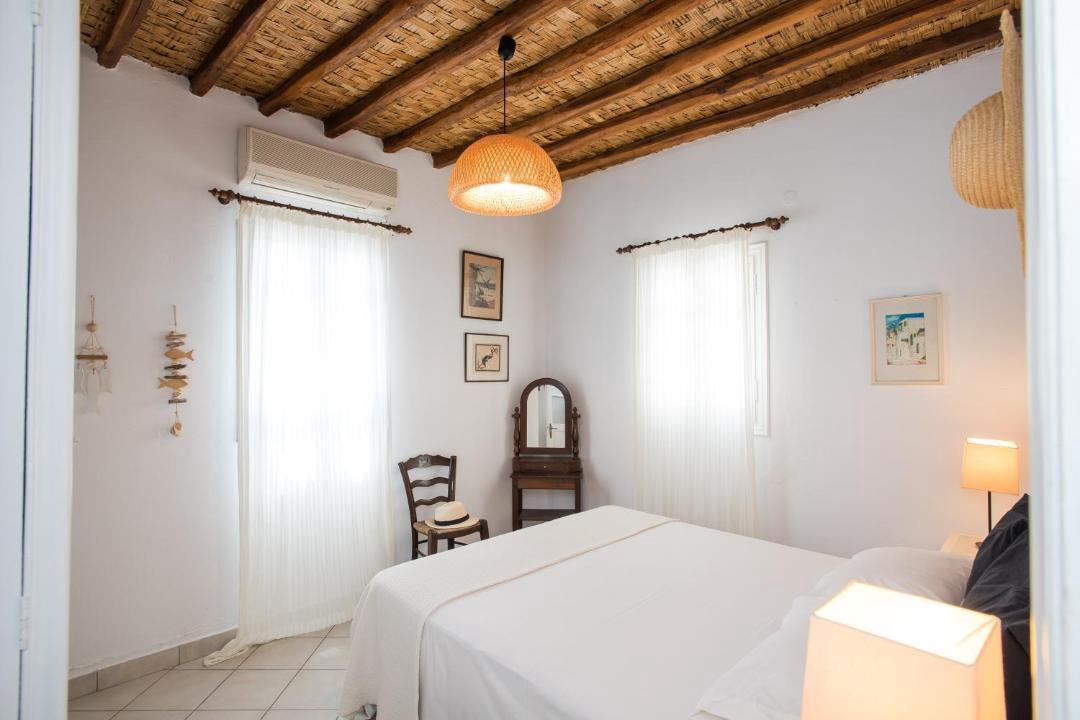 Photo of Bedroom in Platis Gialos