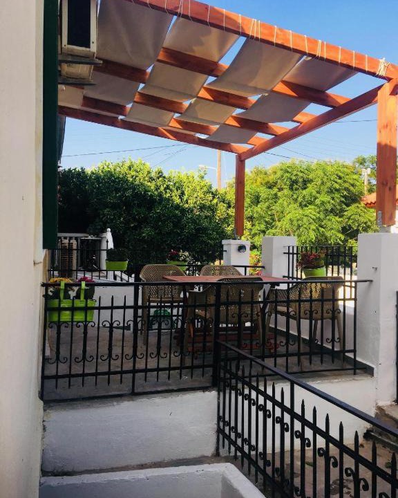 Photo of Patio Balcony in Paleopolis