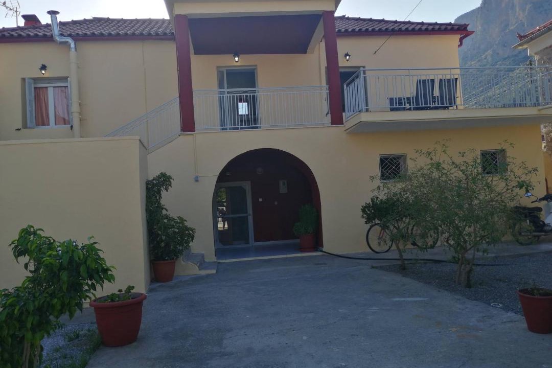 Photo of Buildings in Leonidio