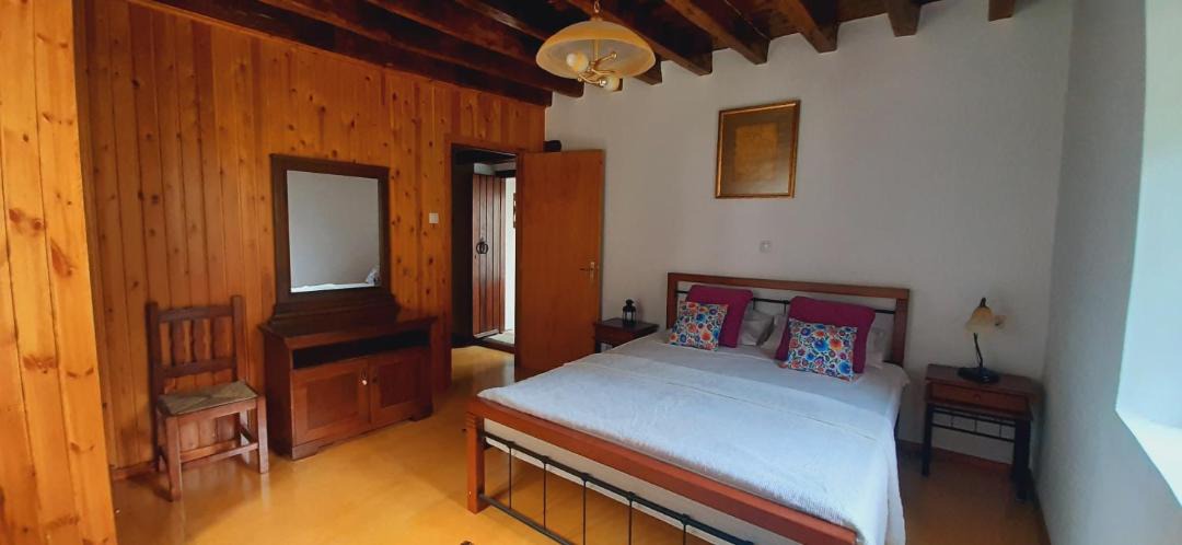 Photo of Bedroom in Aradena