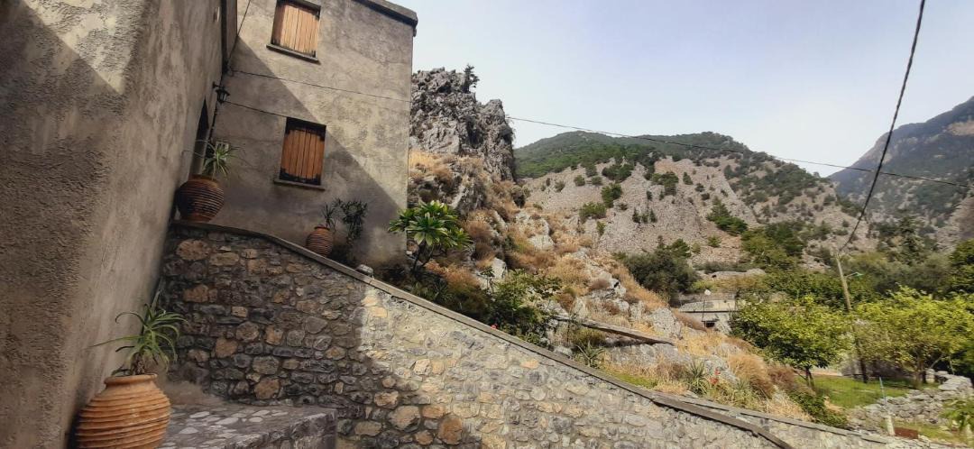 Photo of Buildings in Aradena