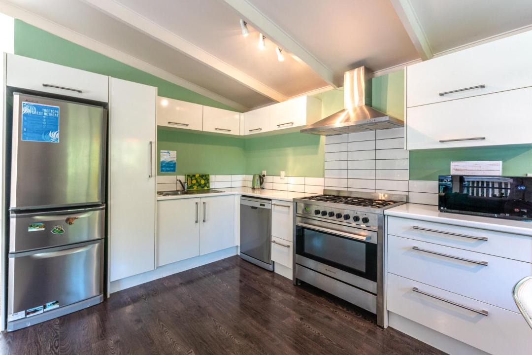 Photo of Kitchen in Onetangi