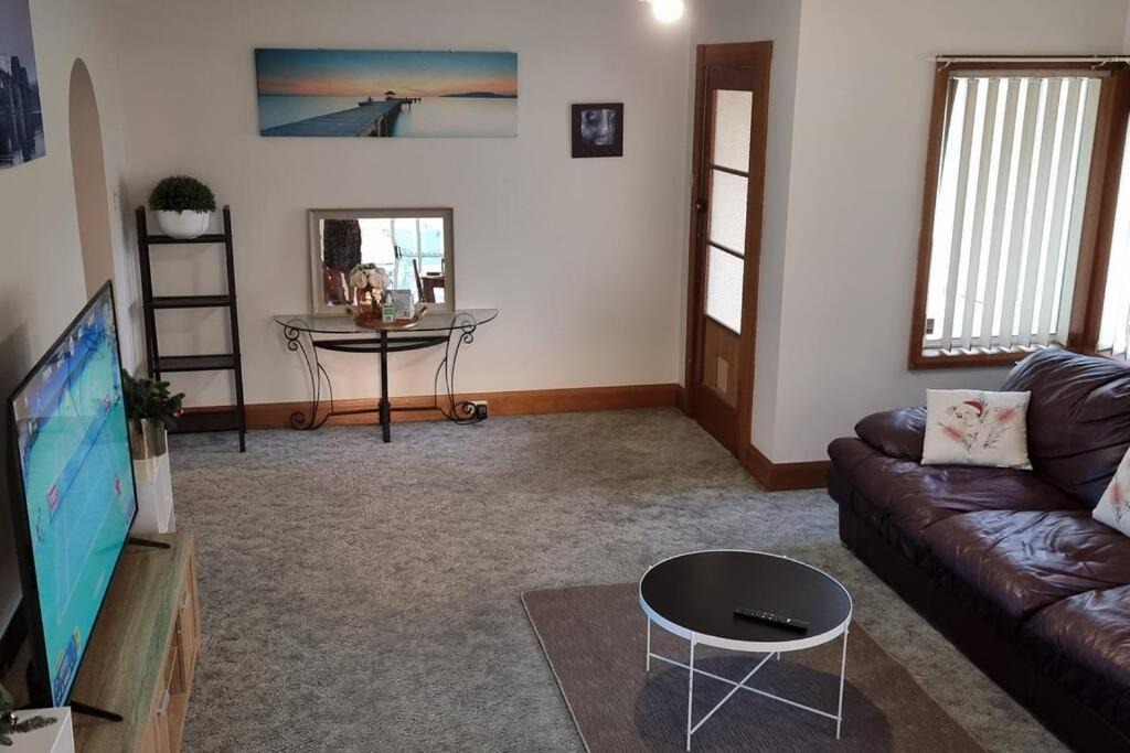 Photo of Livingroom in Ravenswood