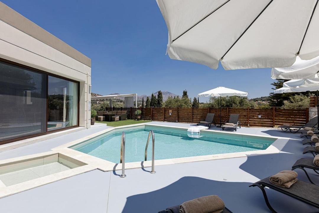 Photo of Outdoor in Perama