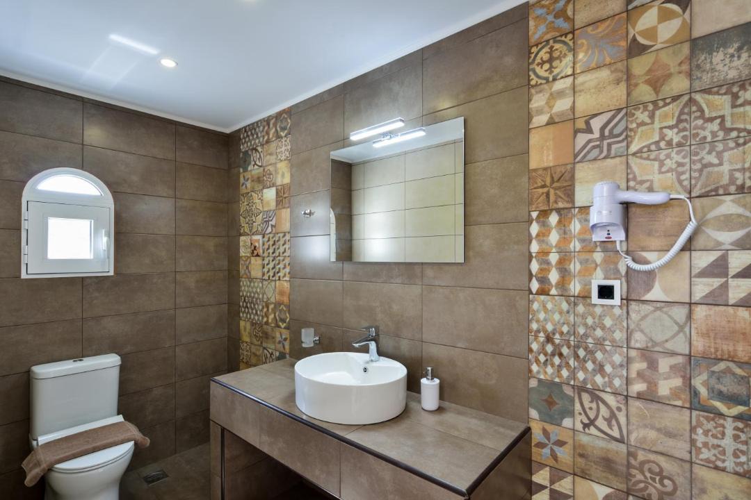 Photo of Bathroom in Anopolis