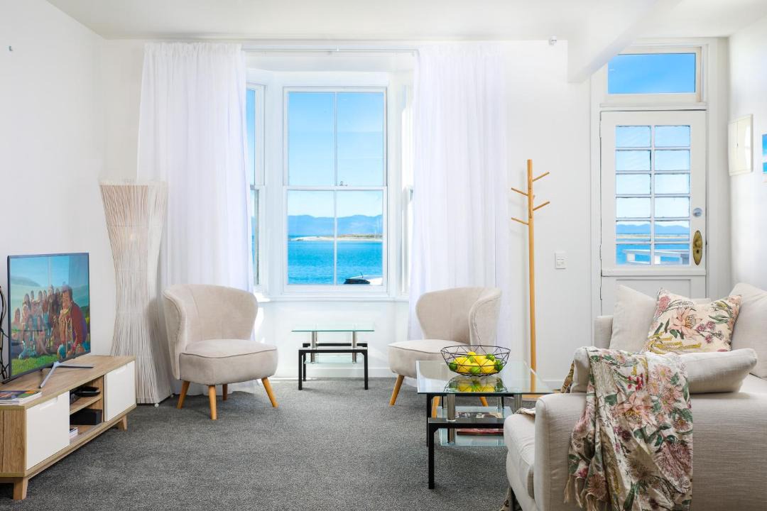 Photo of Livingroom in Stepneyville