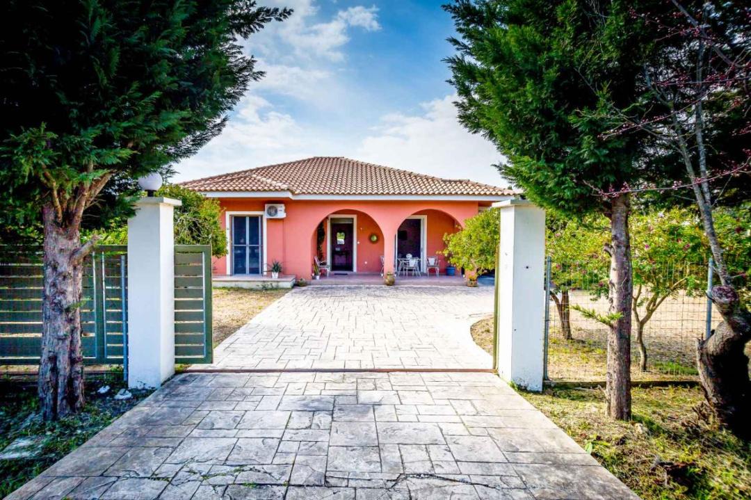 Photo of Buildings in Gaitanion