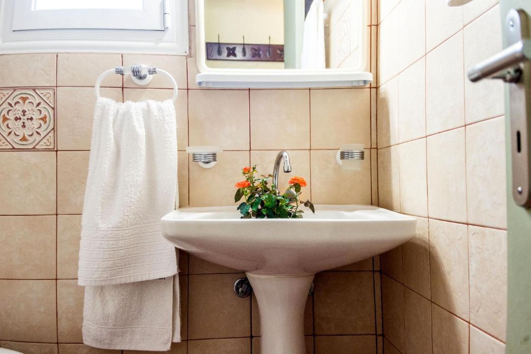 Photo of Bathroom in Mazarakata