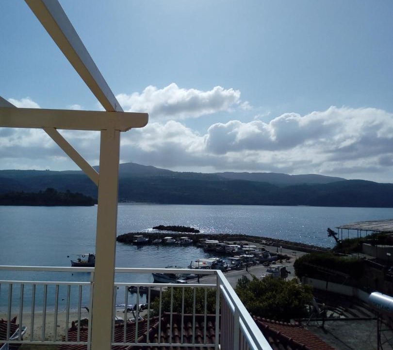 Photo of Patio Balcony in Foinikounta