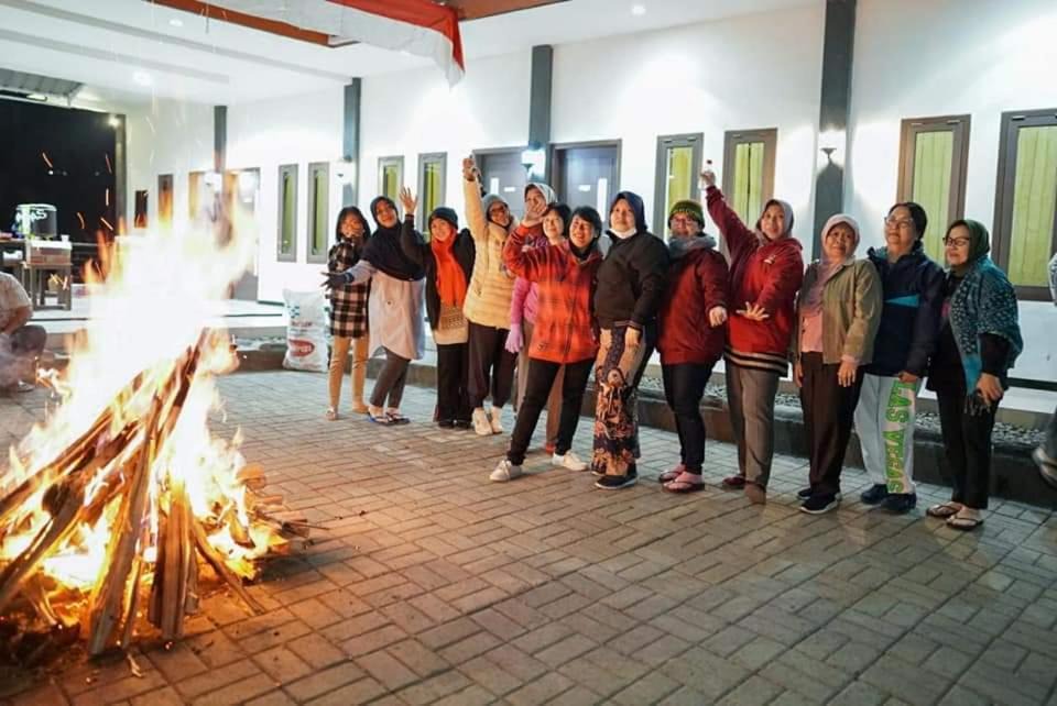 Photo of Others in Tosari