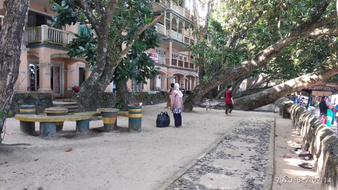 Photo of Buildings in Carita