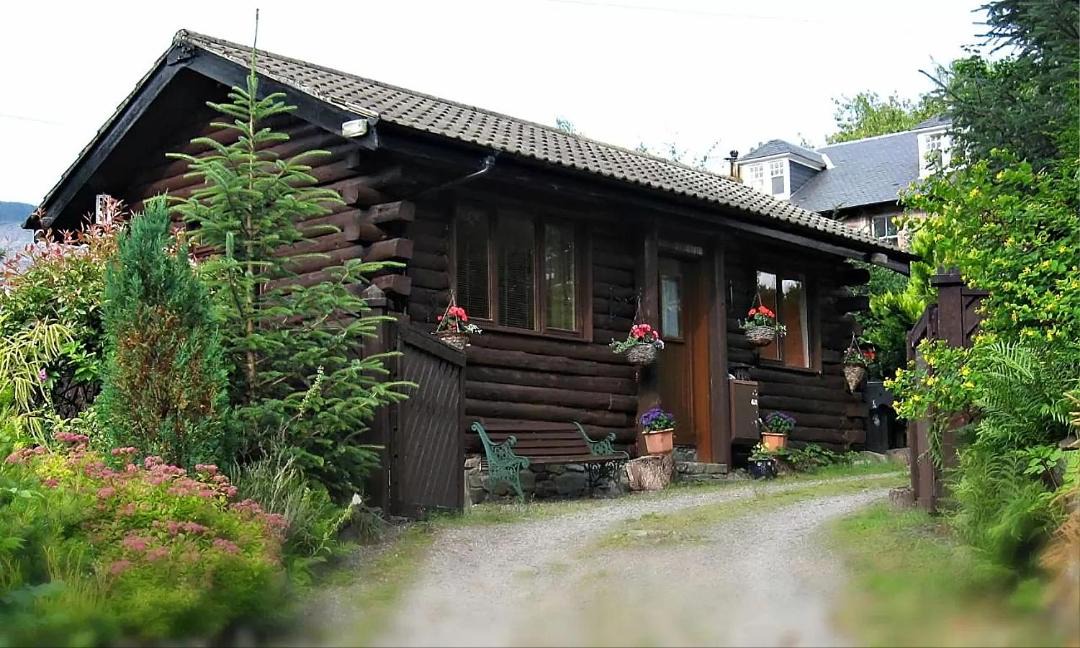 Photo of Buildings in Strathyre