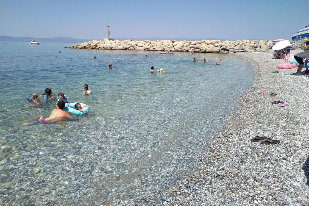 Photo of Human In Picture in Akrogialion