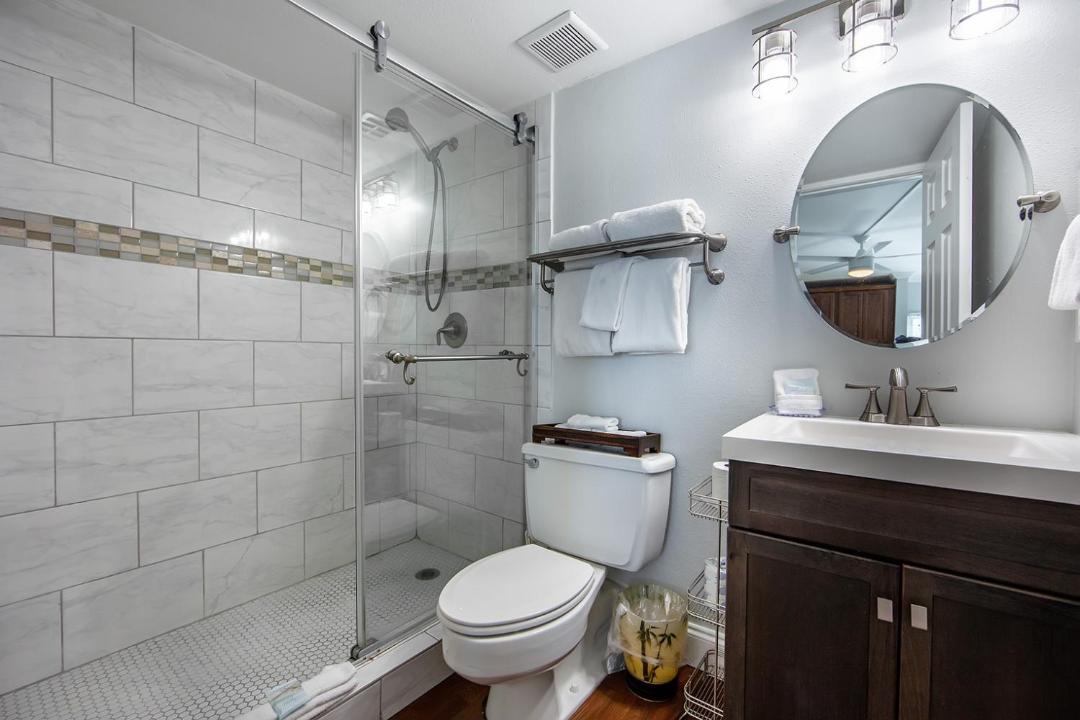 Photo of Bathroom in Holiday Isle