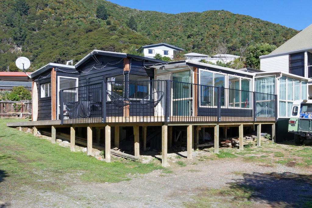 Photo of Buildings in Waikawa Bay