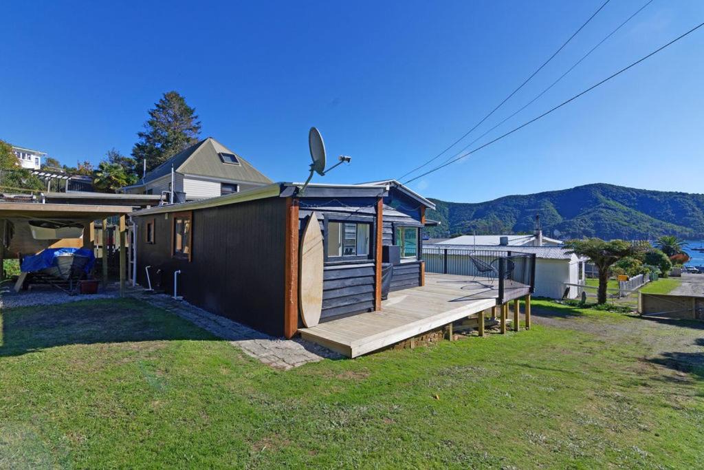 Photo of Buildings in Waikawa Bay