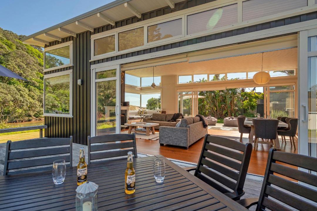 Photo of Patio Balcony in Hot Water Beach