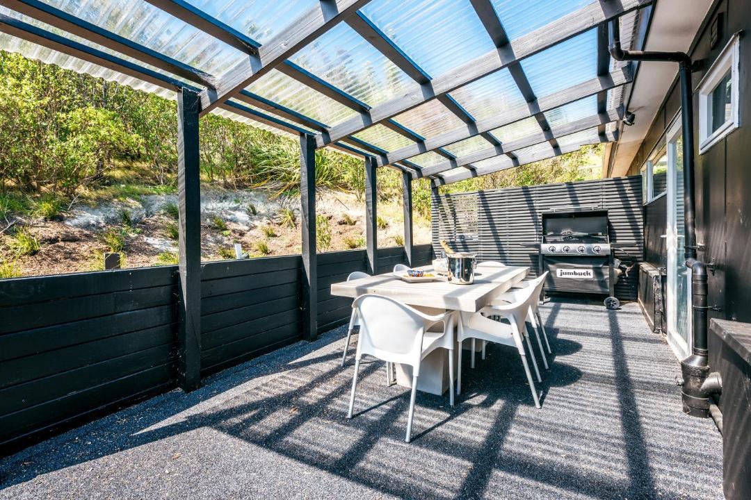 Photo of Patio Balcony in Matiatia Bay
