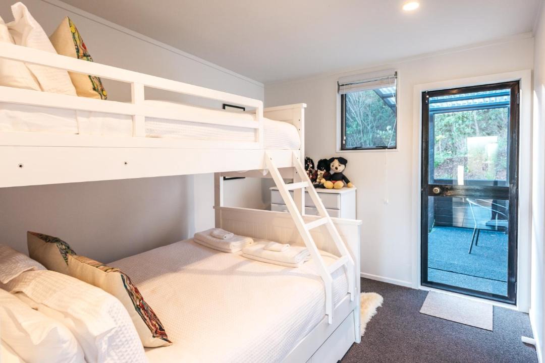 Photo of Bedroom in Matiatia Bay