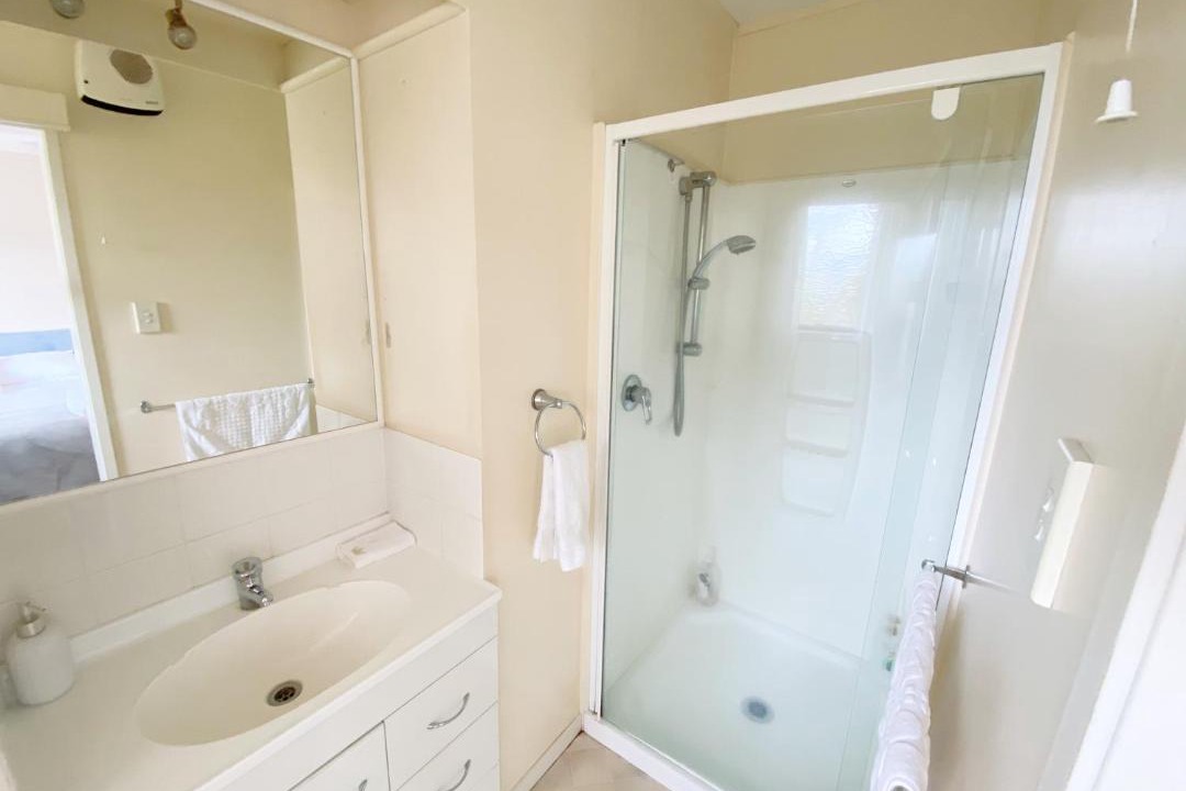 Photo of Bathroom in Kawaha Point