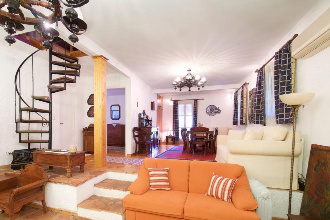 Photo of Livingroom in Mazarakata