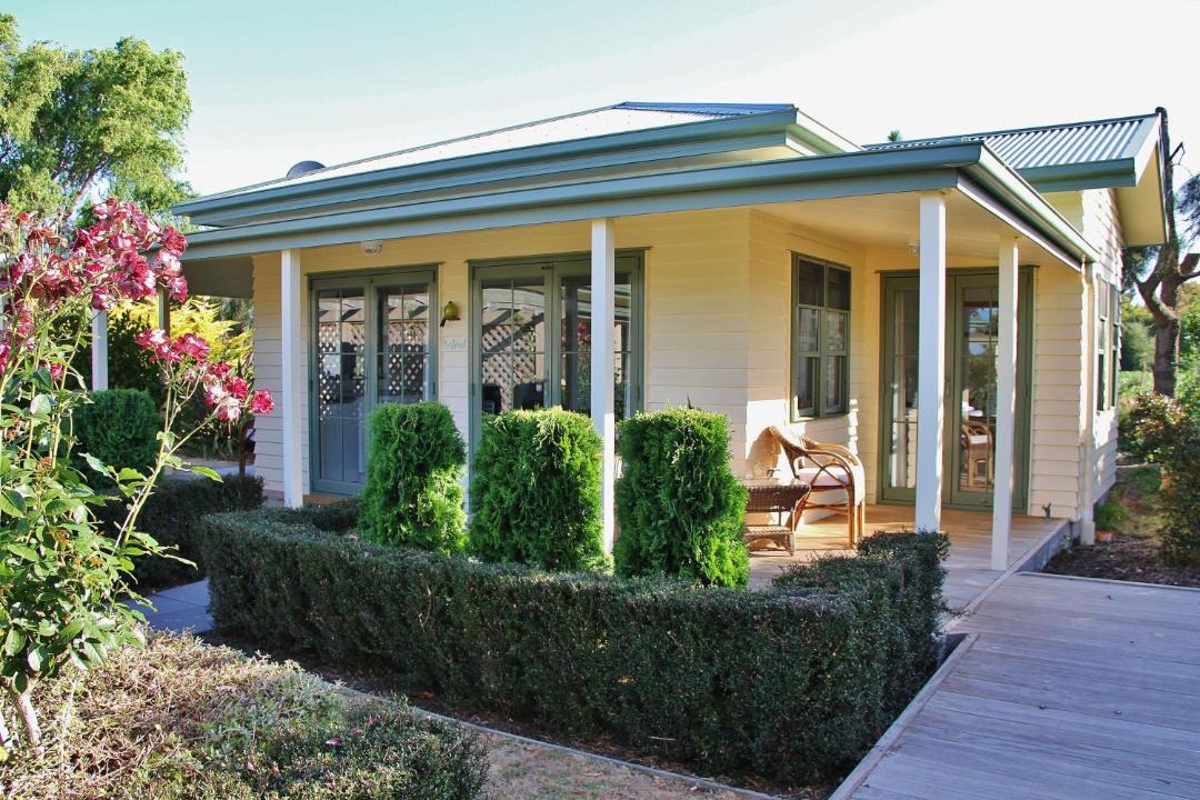 Photo of Buildings in Clive