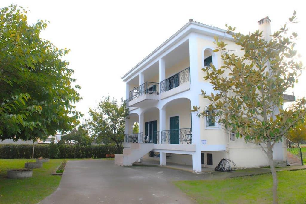Photo of Buildings in Zilefti