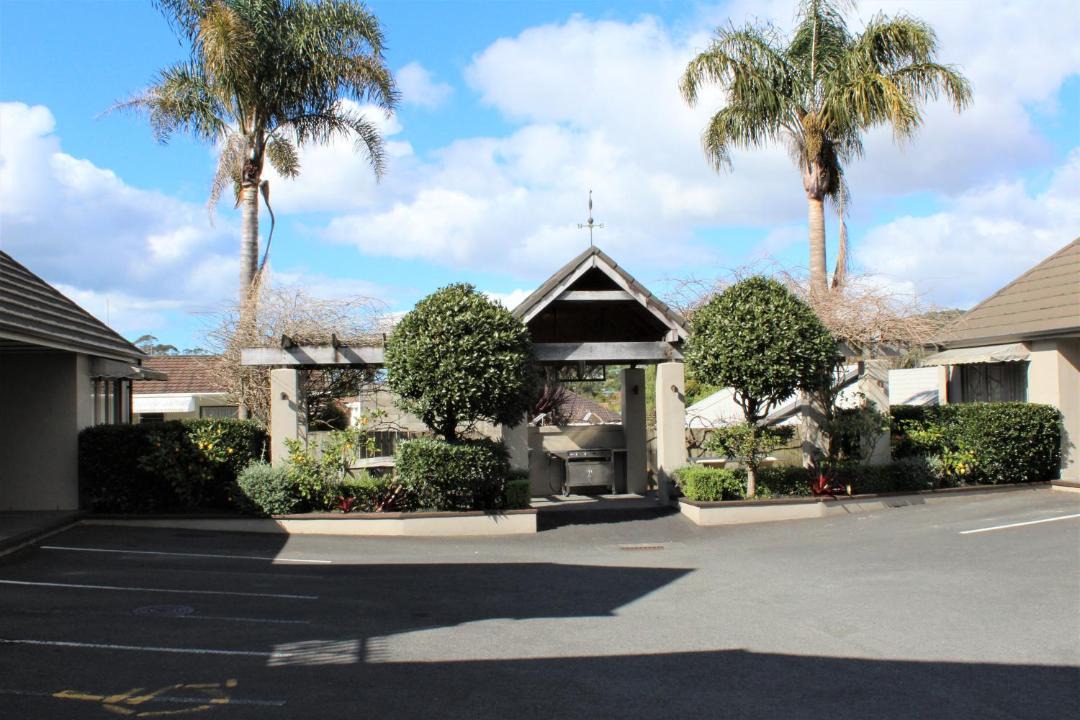 Photo of Buildings in Woodhill