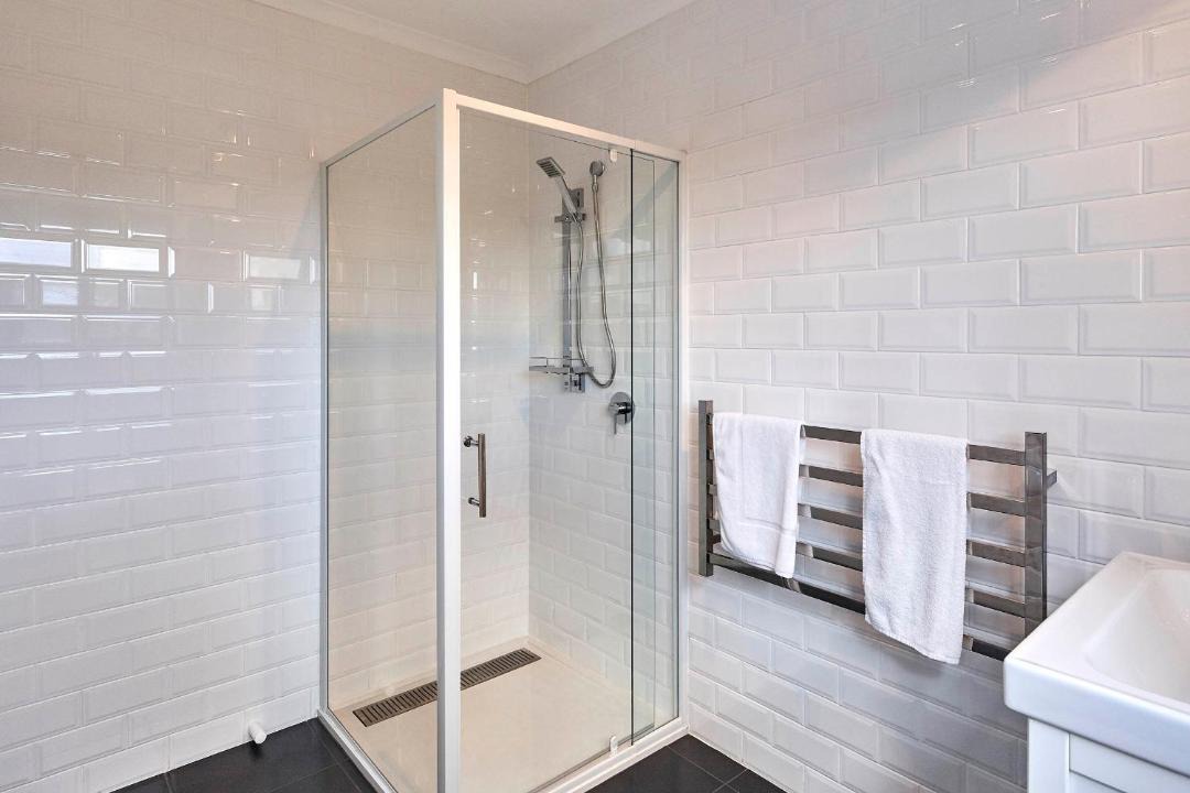 Photo of Bathroom in Binalong Bay