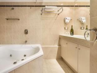 Photo of Bathroom in Sullivan's Cove