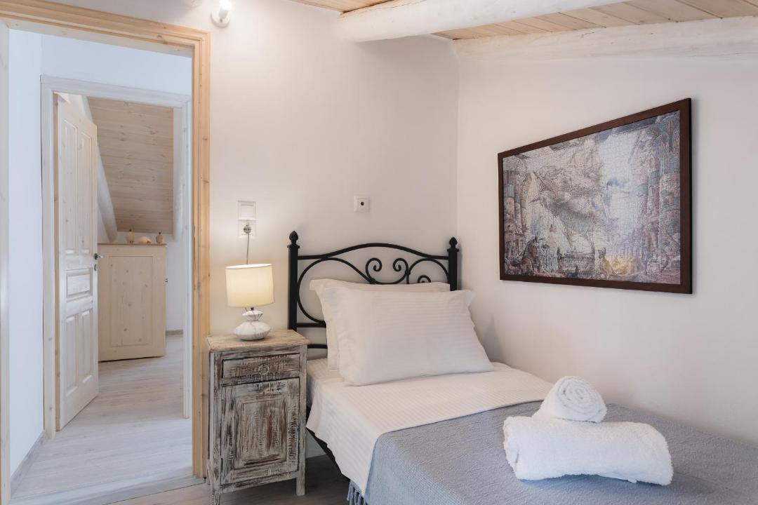 Photo of Bedroom in Marathokampos