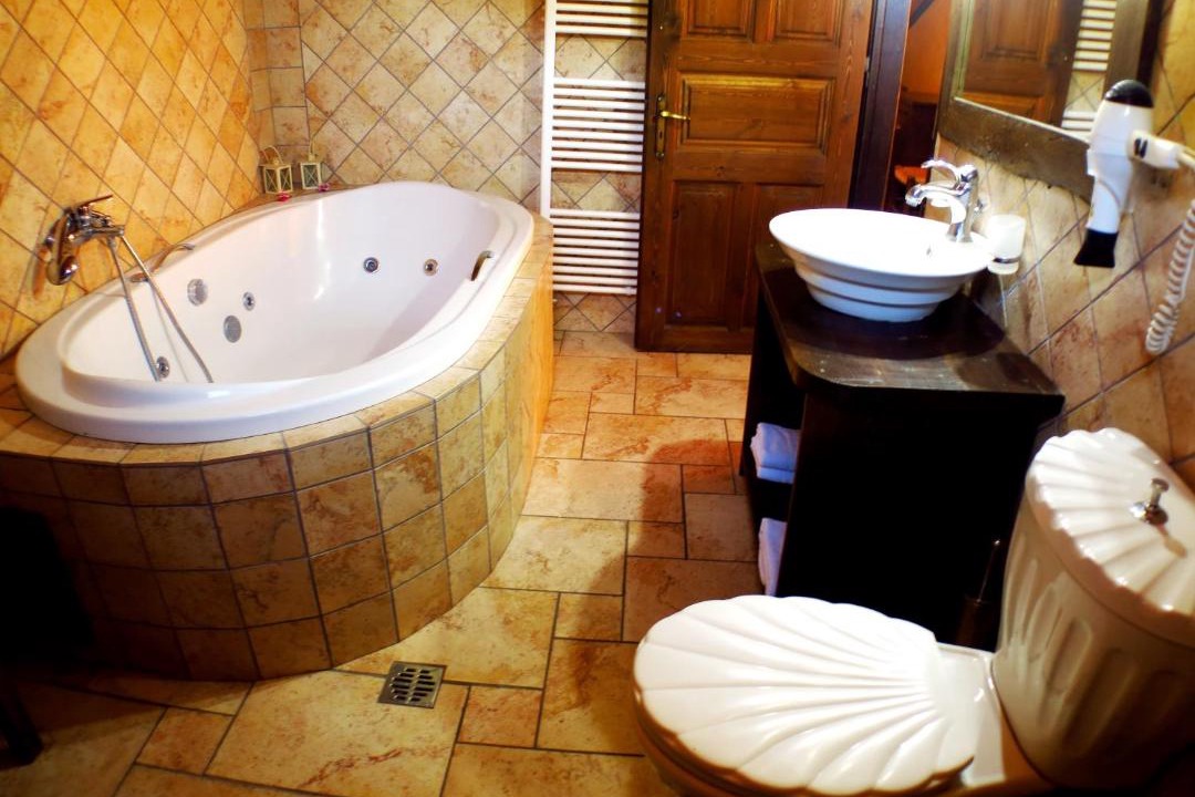 Photo of Bathroom in Elati