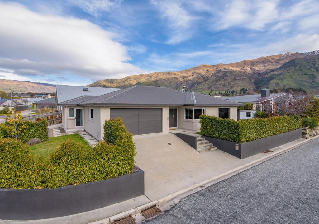Photo of Buildings in Wanaka