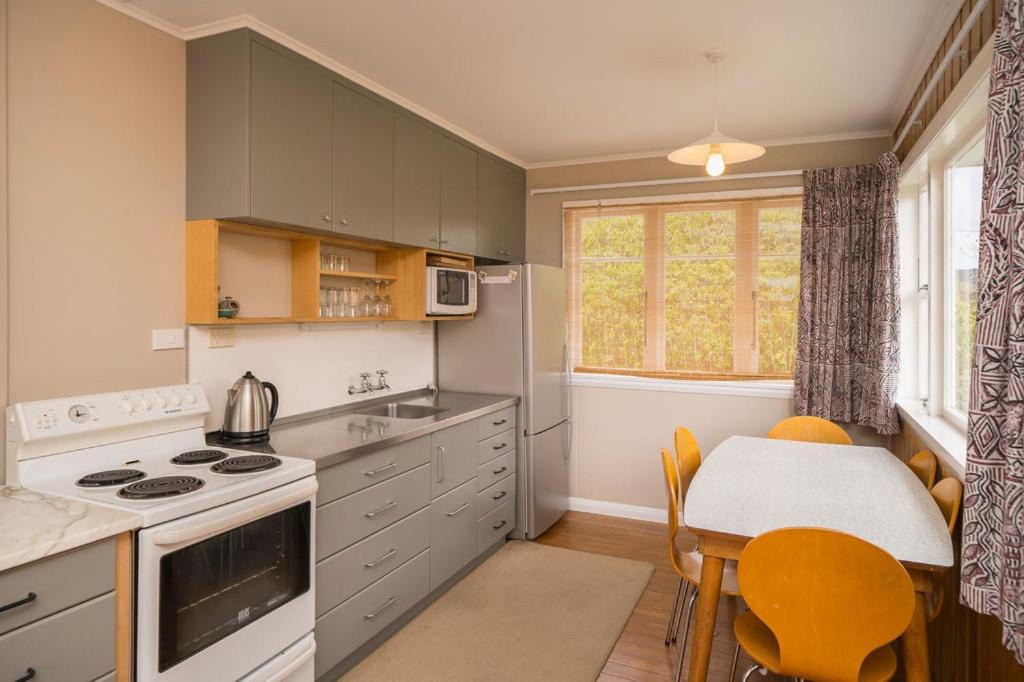 Photo of Kitchen in Pakawau