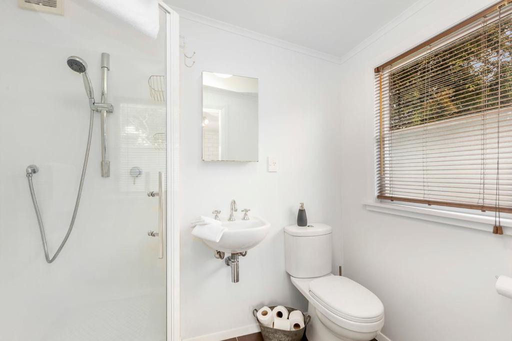 Photo of Bathroom in Waikanae