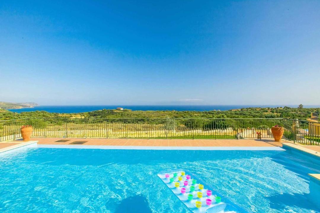 Photo of Outdoor in Karavados