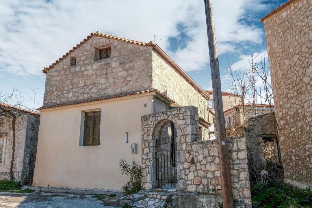 Photo of Buildings in Ano Volimes