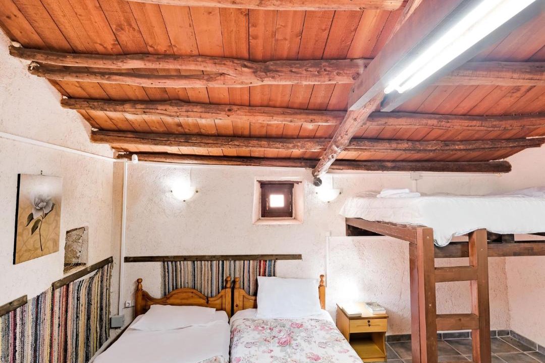 Photo of Bedroom in Ano Volimes
