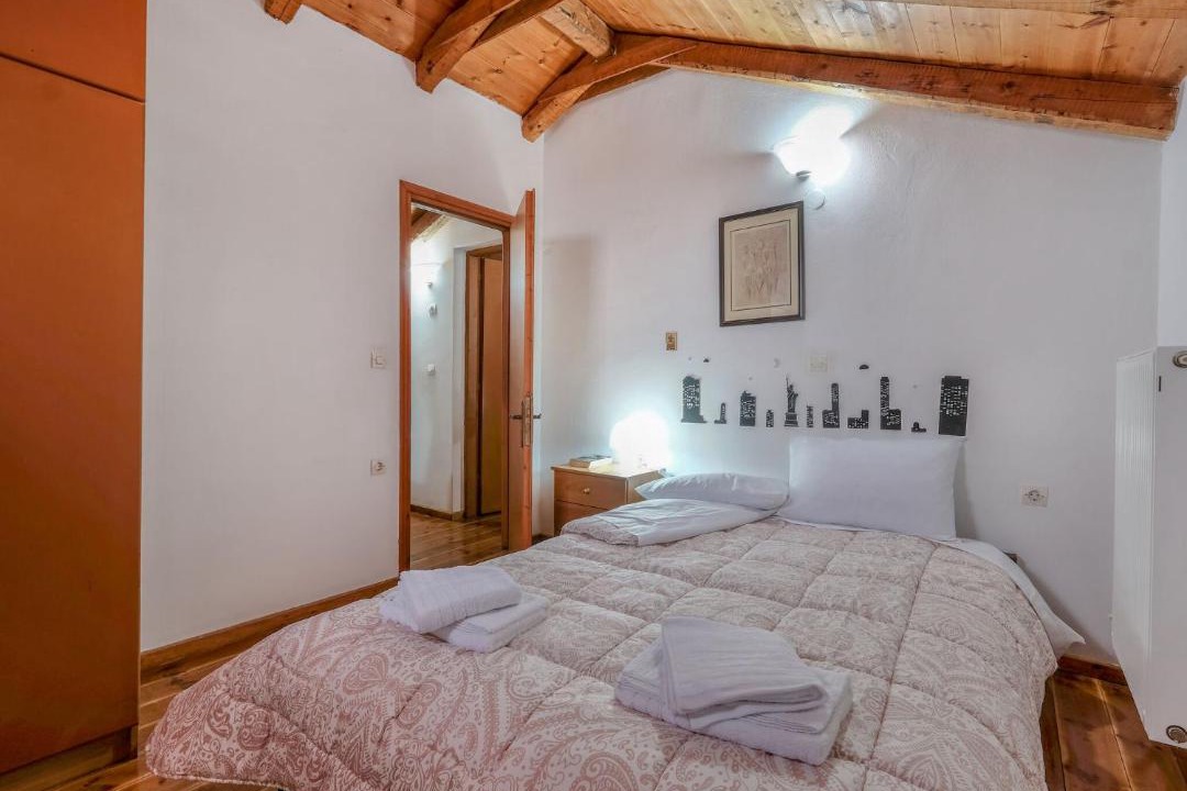 Photo of Bedroom in Ano Volimes