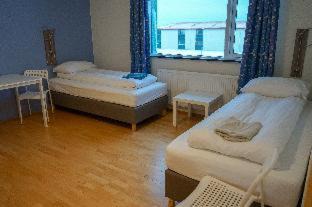 Photo of Others in Innri-Njarthvik