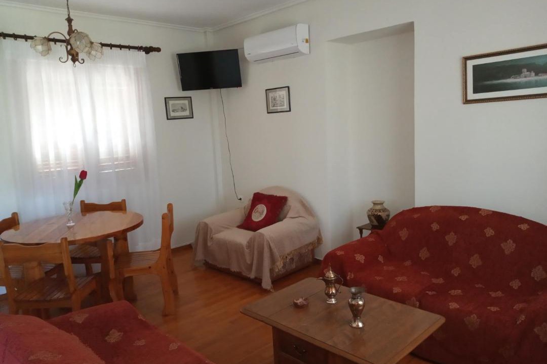 Photo of Livingroom in Tripi