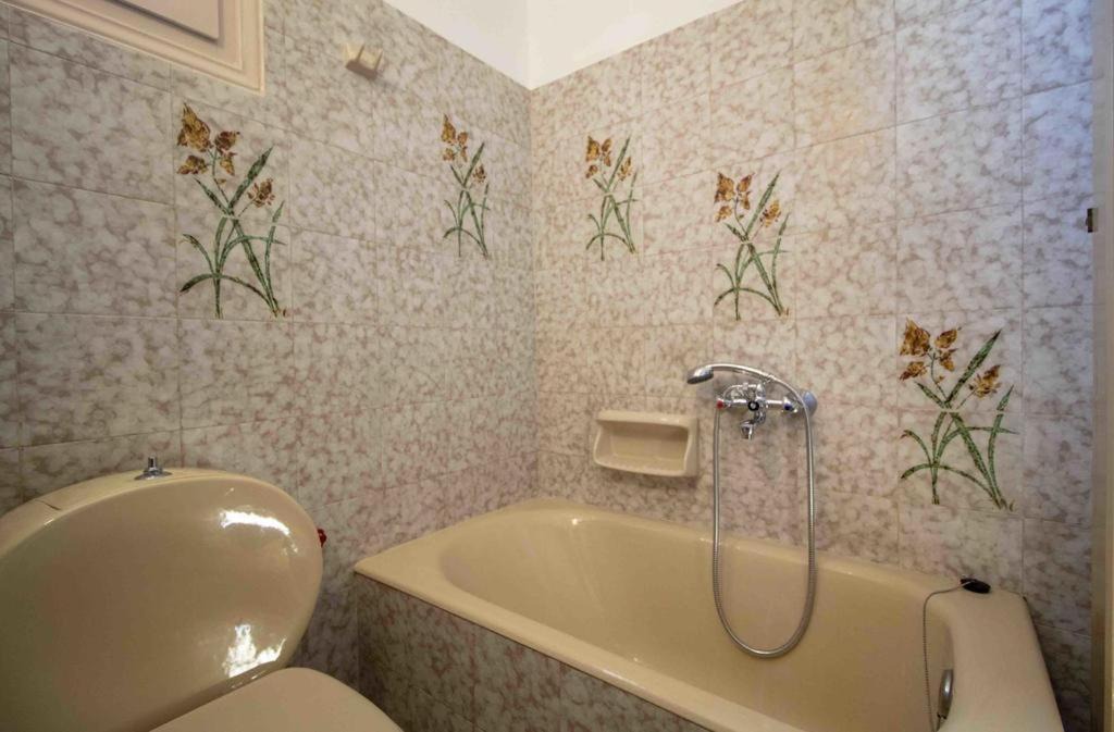 Photo of Bathroom in Tripi