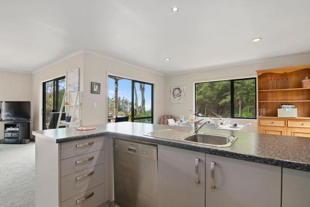 Photo of Kitchen in Ngaio Bay
