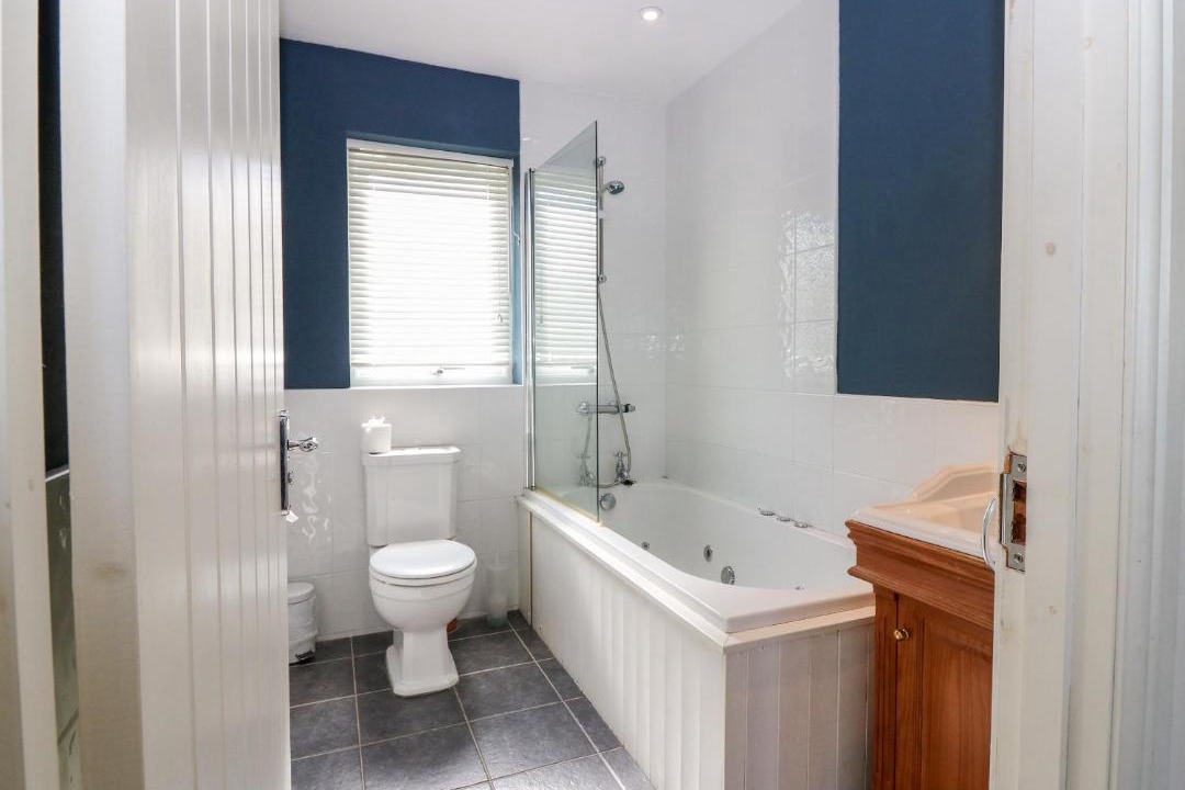 Photo of Bathroom in Craignure