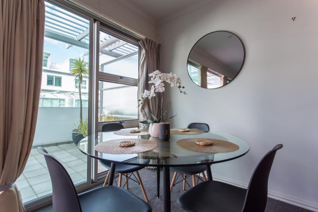 Photo of Livingroom in Auckland Central Business District