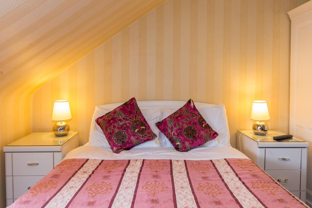 Photo of Others in Bruntsfield