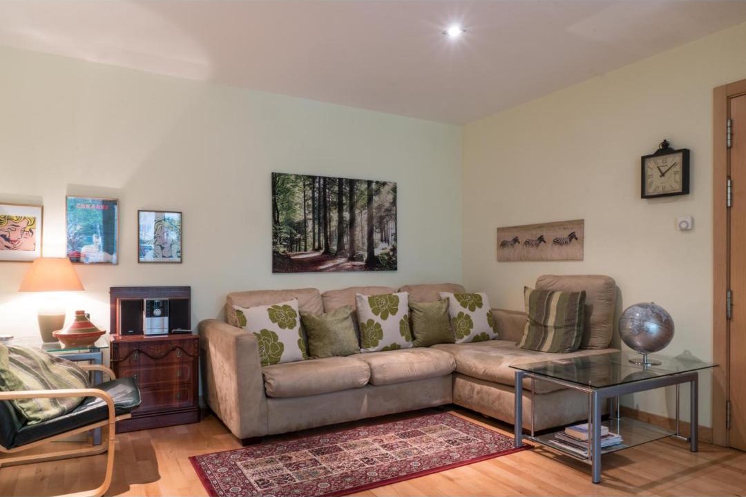 Photo of Livingroom in Newhaven