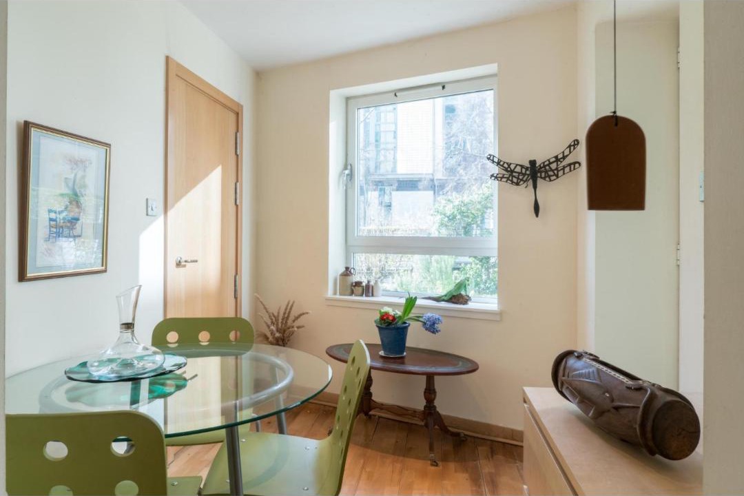 Photo of Livingroom in Newhaven